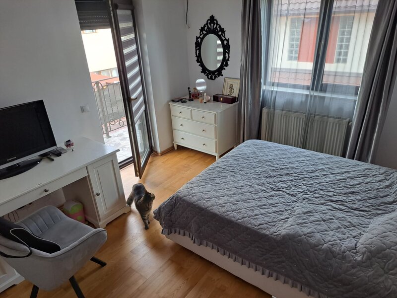 Safirului Bragadiru Vila P+1, 4 camere, 2 bai, sp 112 mp,teren 300 mp,