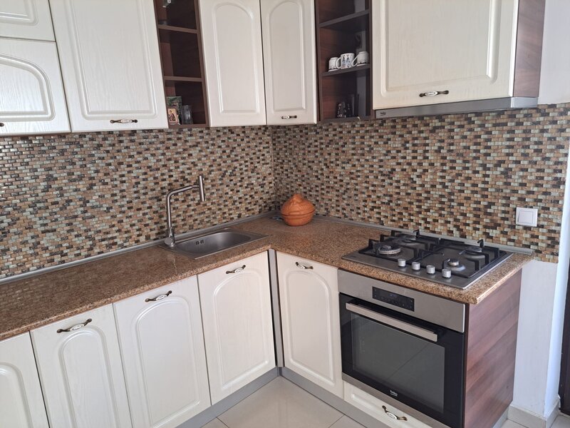 Safirului Bragadiru Vila P+1, 4 camere, 2 bai, sp 112 mp,teren 300 mp,